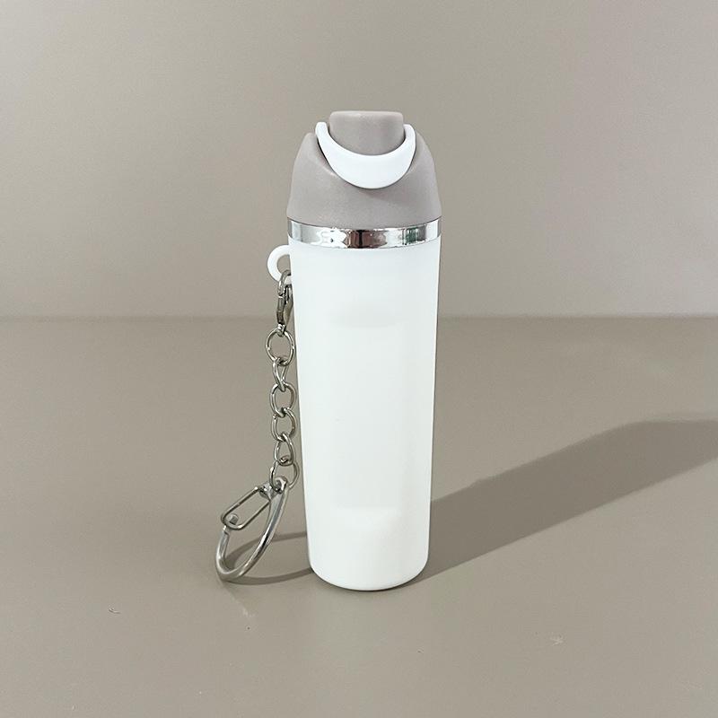 Llavero Copa Rey Hielo: Colgante Stanley versátil para pintalabios o para colgar en la mochila