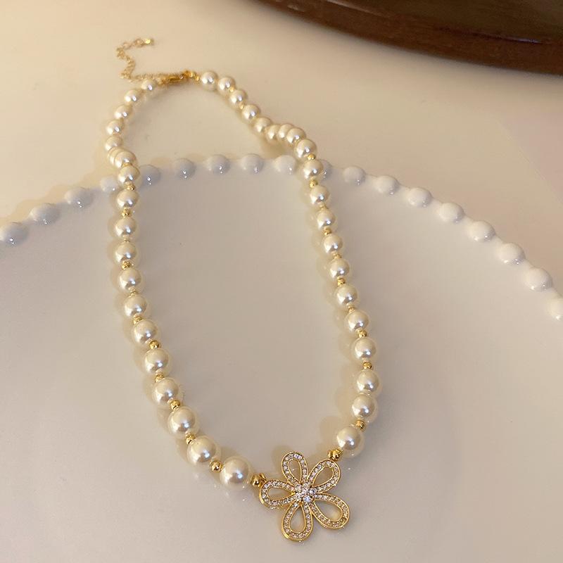 Mori small fresh lily of the valley flower fringed pearl necklace temperament collarbone chain girl heart sweet necklace