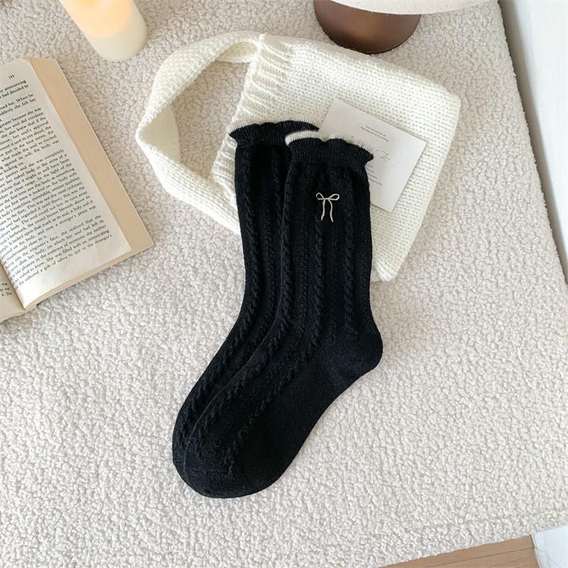 Women's Wool Socks: New Autumn & Winter Style, Lace Bow Embroidery, Fleece-Lined, Thick Knit, Warm Mid-Calf Socks