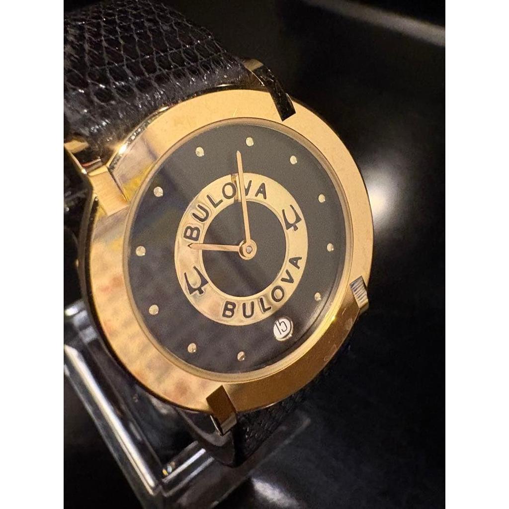 Used  (Rare) Bulova] Bulova quartz watch black/gold