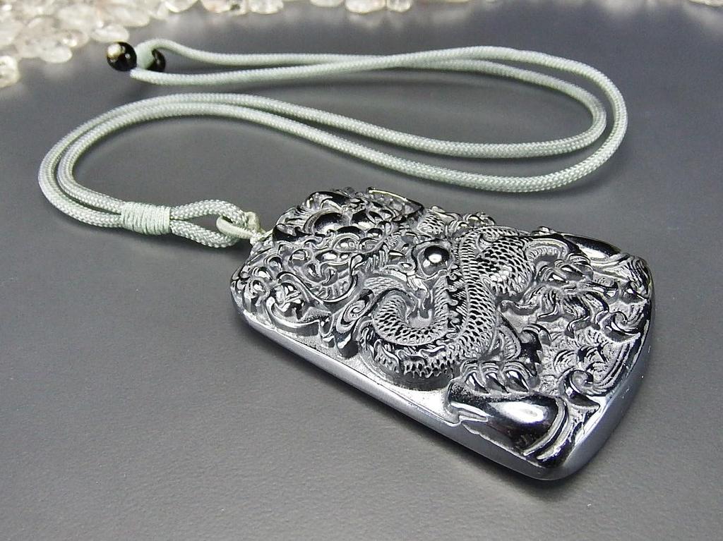 [Ishimachi] AAA High-Purity Terahertz Stone Feng Shui Rising Dragon Carved Large Pendant Top with Cord Necklace