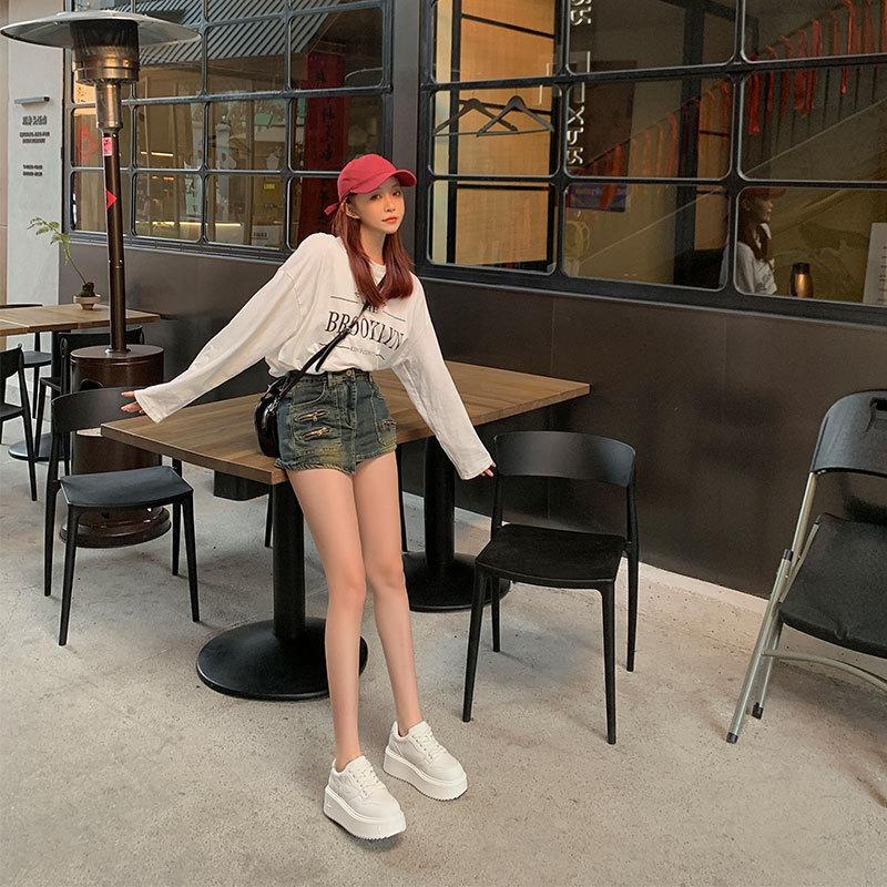 Kleine weiße Lederschuhe mit dicken Sohlen und runder Spitze für Damen 2025 Frühling neue Muffinsohlen erhöhte hochhackige Schnür-Freizeit-Board-Schuhe für Damen