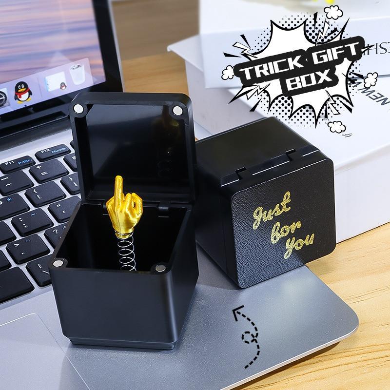 Non-Toxic Funny Prank Box With Heart - Surprise Finger Gift For Adults Red Practical Joke Secret Compartment Cute Prank Toy For Friends