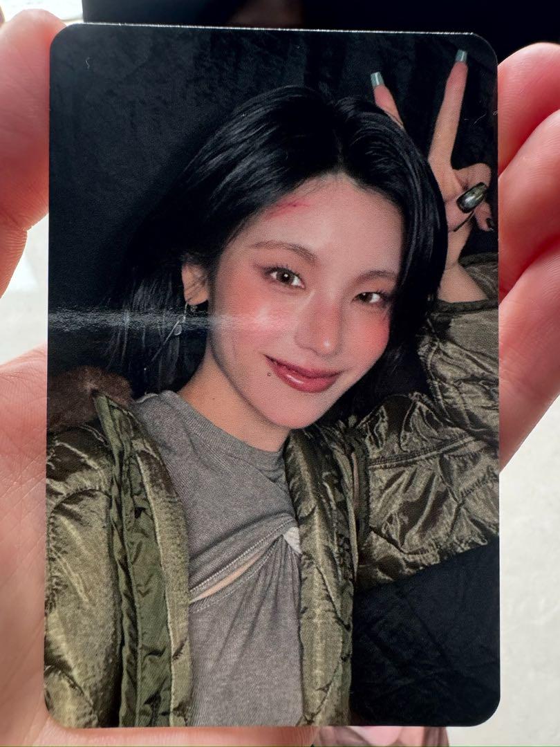 

[Б/У] ITZY Йеджи GWBG MusicPlant Бонус при предзаказе Фотокарточка