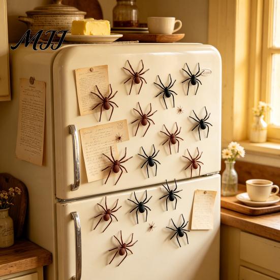 3D Creepy Spider DEcor 2/4/8Pcs Refrigerator Magnet, Lifelike Decorative Magnet for Spooky Decor Metal Surfaces, Magnetic Halloween Party Kitchen
