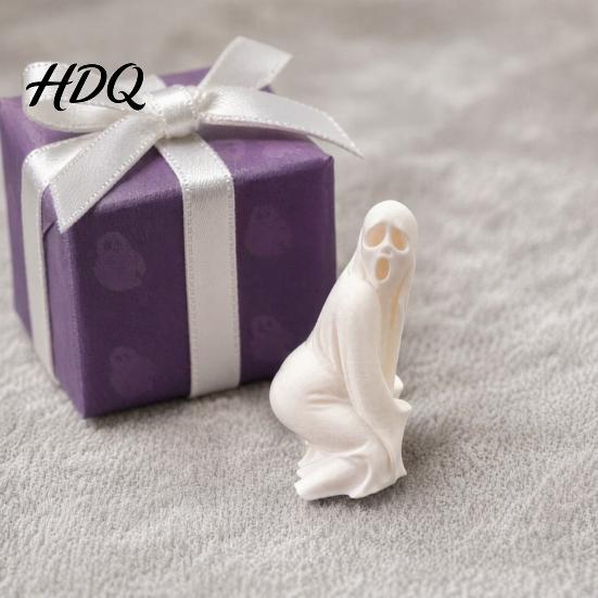 Creepy Ghost Collectible Halloween Figurine, Funny 3D Printed Scream Statue Decoration for Desk, Tabletop, Mantel, Shelf, Spooky Home Decor