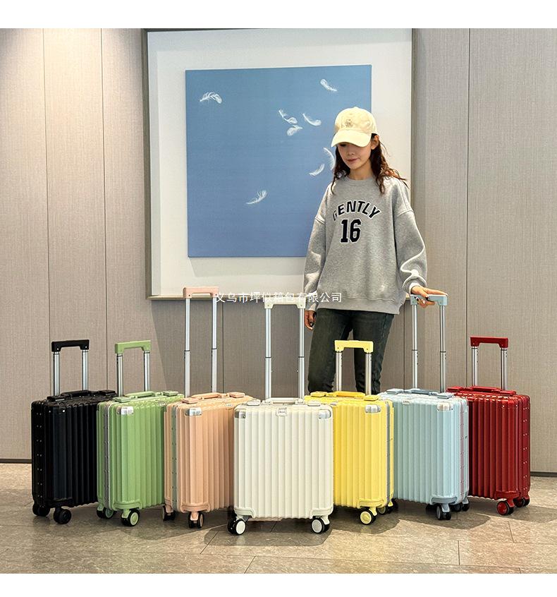 18-inch Lightweight Carry-On Suitcase for Men and Women - Airline Approved, Horizontal Design with Lockable Trolley.