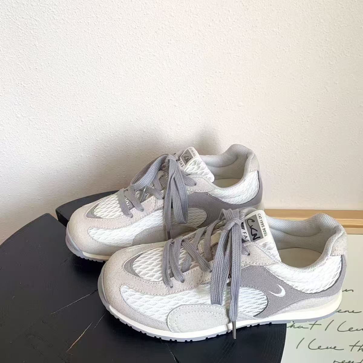 

Autumn new breathable student lightweight casual shoes hot hollowed out lightweight non-slip German training shoes 40【strength factory-take on export trade】 сірий колір