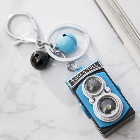 Keychain Lightweight Portable LED Sound Light Design Retro Camera Shape Key Chain Bag Backpack Keyring Pendant Accessory