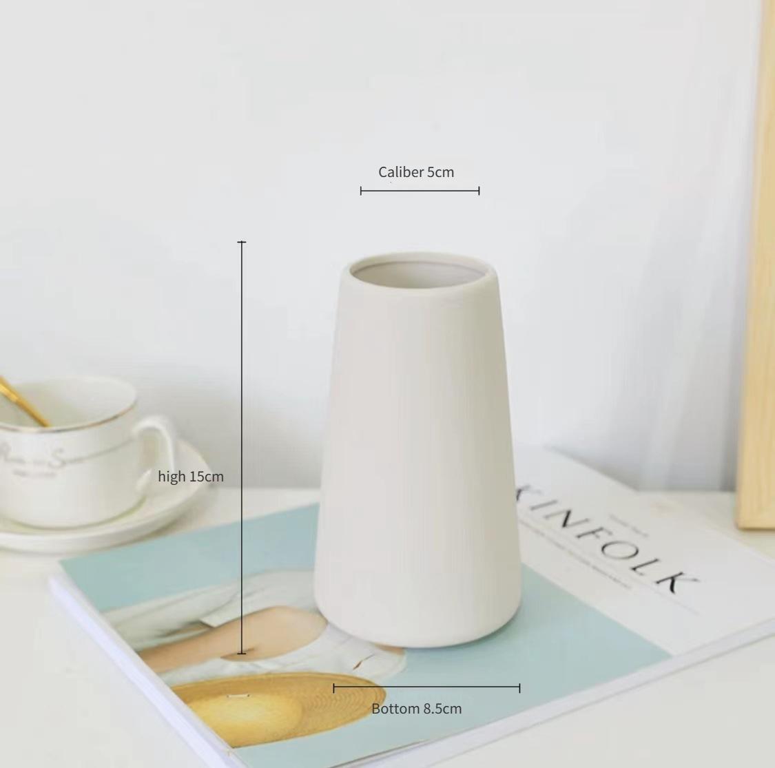 

Модная и минималистичная креативная ваза белый