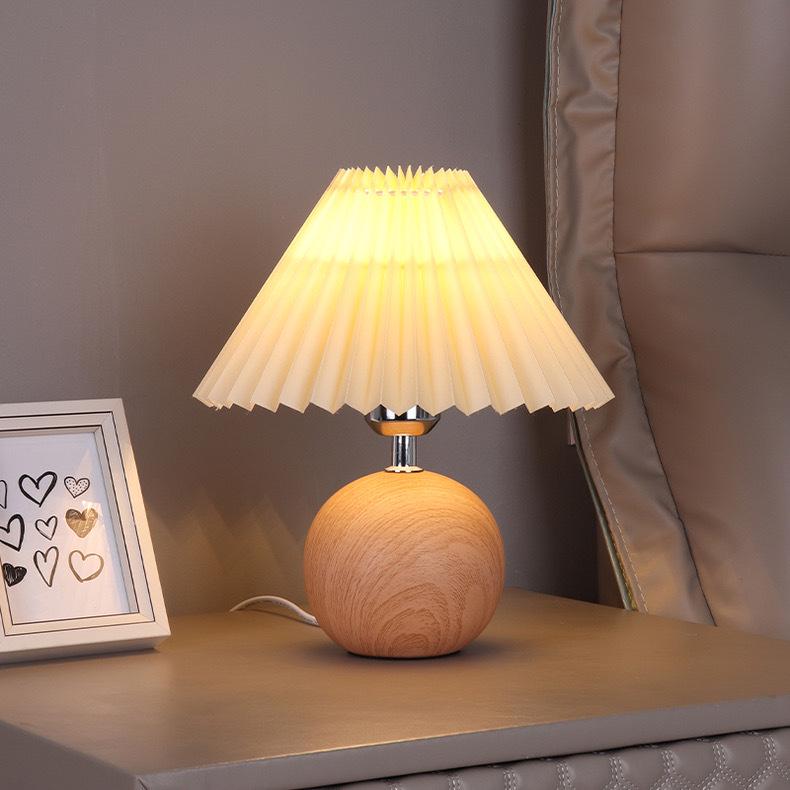 Nordic Ceramic Bedside Lamp: Warm, Romantic Pleated Design In Retro Minimalist Style