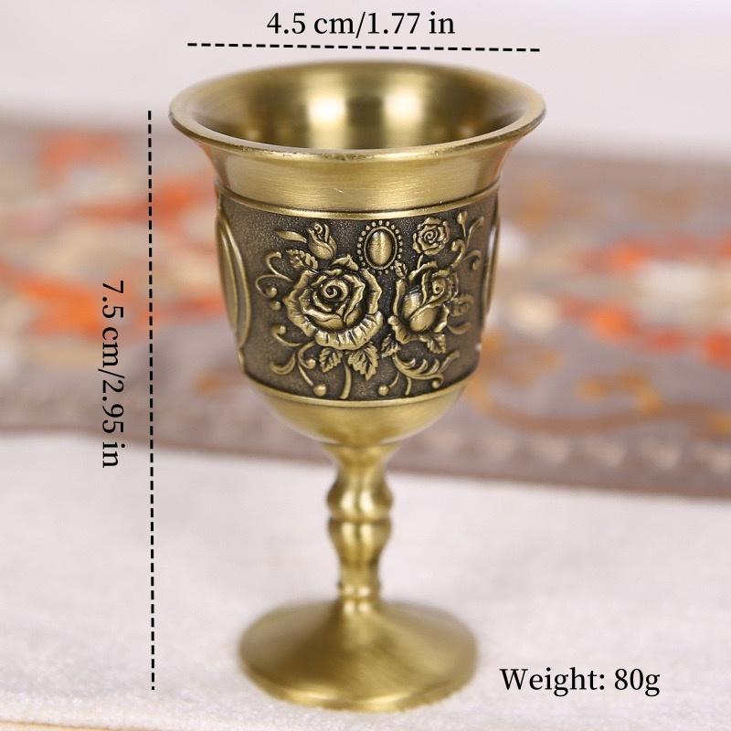Винтажный рюмка, Металлическая рельефная роза бокал, Европейский портативный мини рюмка для водки, Деликатес Домашний декор гостиной Подарок, 1 шт.