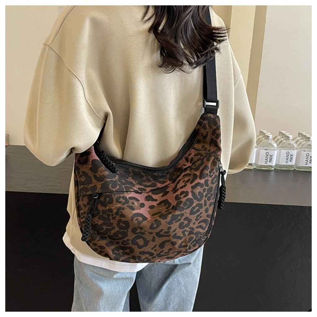 Leopardenmuster Leinwand Knödeltasche, Sportlicher Stil, Lässige und Vielseitige Beliebte Stofftasche, Tragbare und Modische Einzel-Schulter Crossbody-Tasche