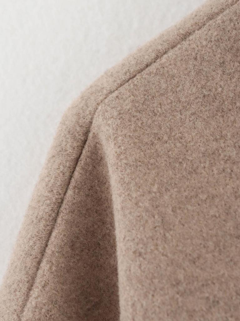 Women's Tweed Lapel Jacket: 2025 Spring/Autumn Fashion with Waist-Cinching Pleats and Zipper.