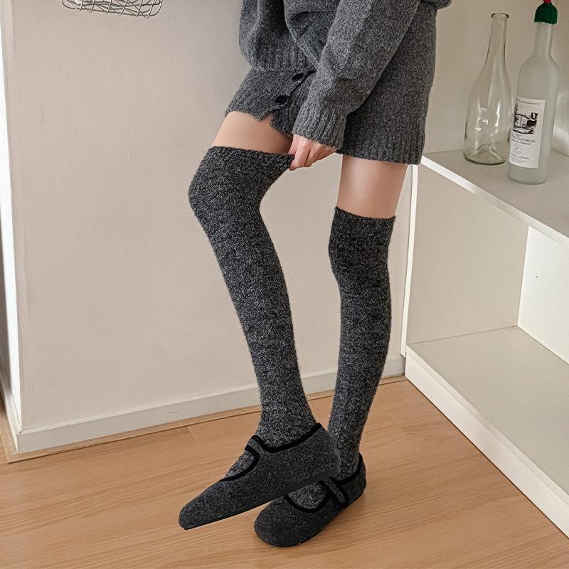 Winter Knee Socks Children Japanese Jk College Wind Stockings Soft Sister Versatile Warm And Thin Warm Fleece Knee Stockings