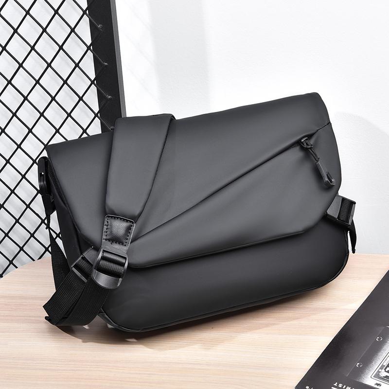 Trendy and minimalist men s outdoor tactical waterproof men s bag single shoulder bag large capacity wear-resistant sports cross чёрный
