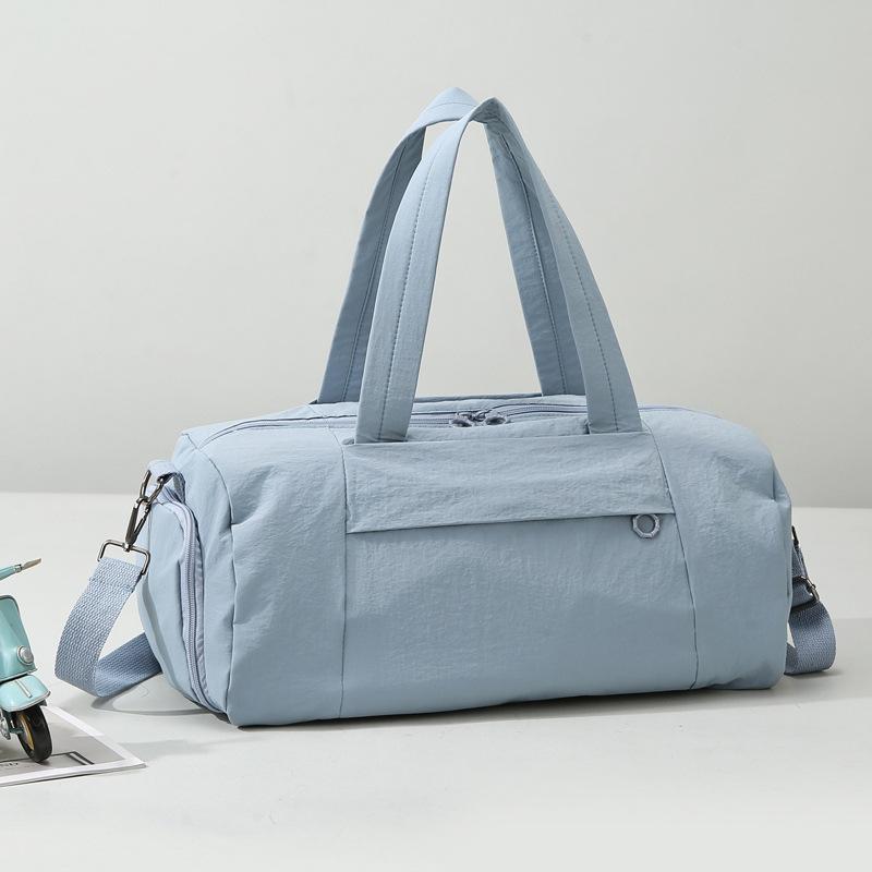 Large-capacity storage luggage bag, casual outdoor portable travel bag, multi-functional water-resistant gym bag