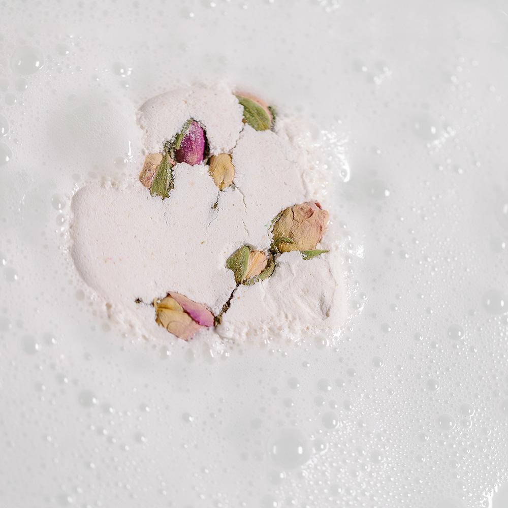 [Lush] Tisty Toasty 100g Bath Bomb