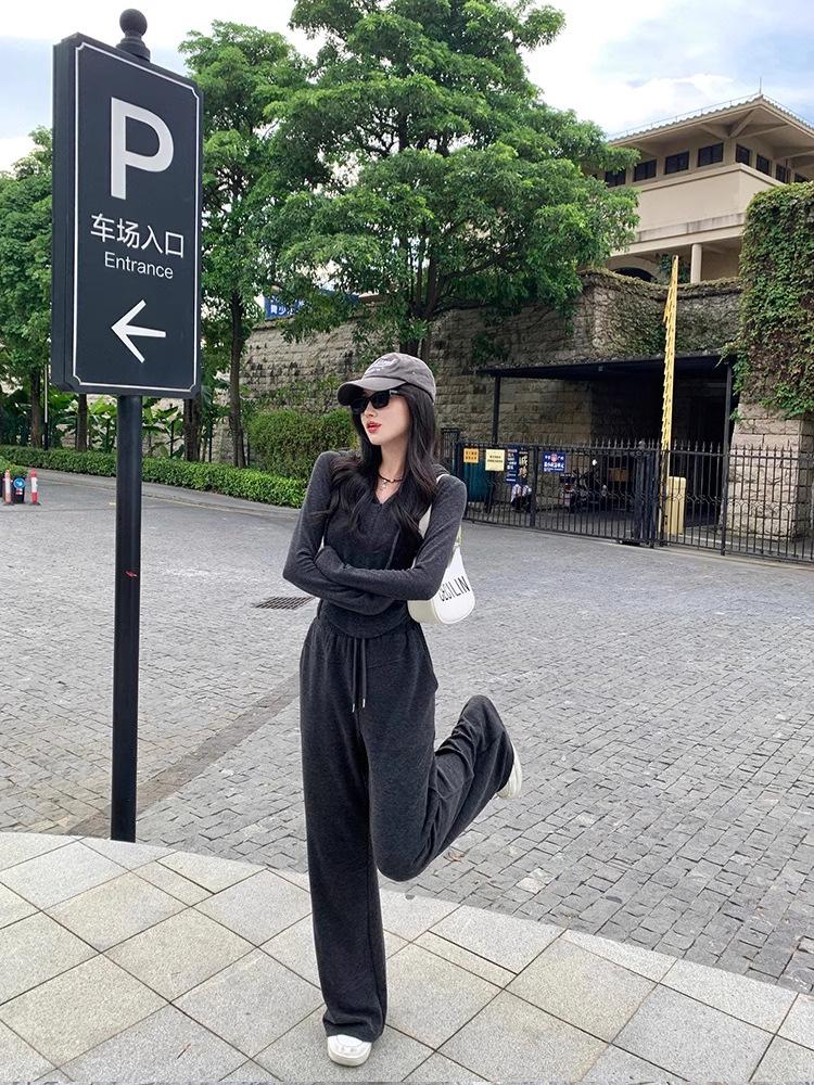 Autumn/Winter Korean Style Slim Wide-Leg Pants & Sports Top Set for Women - Waist-Cinching Fashionable Two-Piece