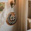 2D Flat 1pc Vintage St. Patrick's Day Four-Leaf Clover Horseshoe Wooden Sign Round Ornament, Home Office Bedroom Living Room Garage Garden Balcony