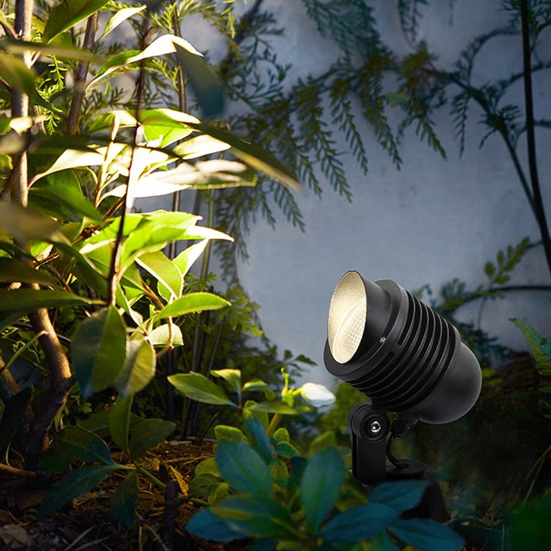 220V IP33 Waterproof 45 Beam Angle 3500K Warm White Aluminum LED Garden Spotlight for Outdoor Landscape Lighting Spike for