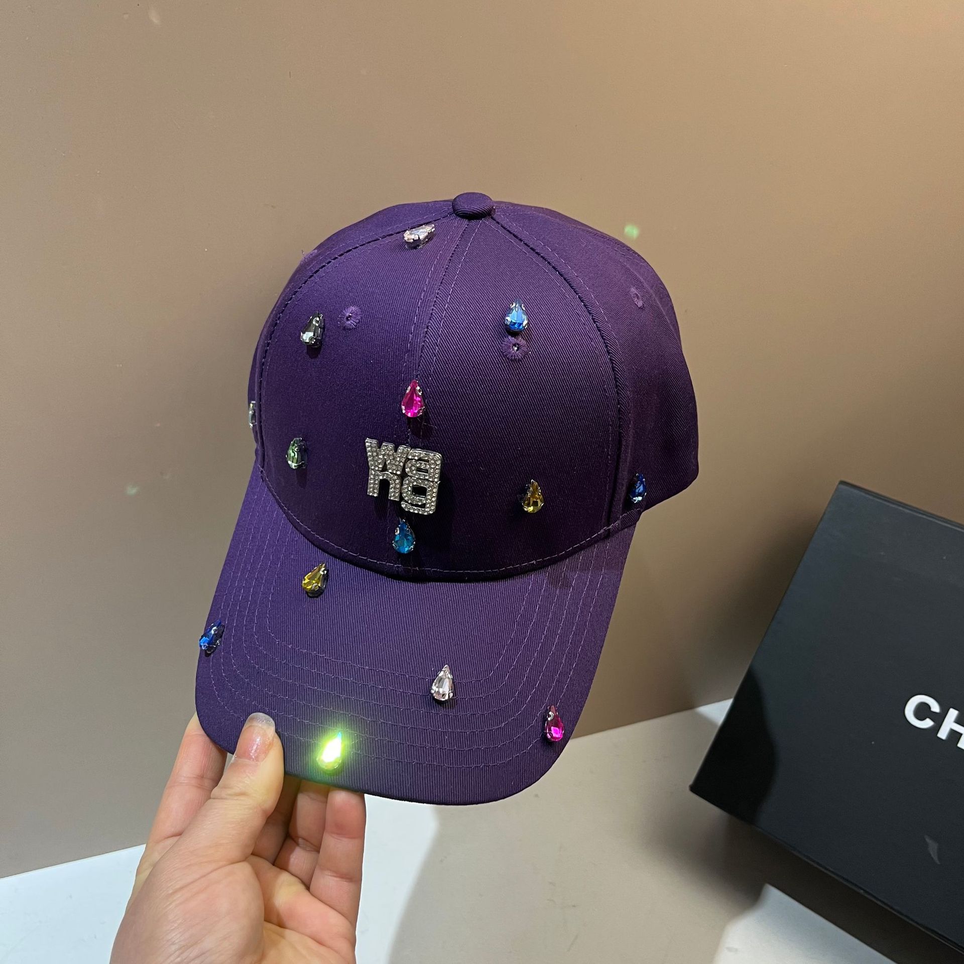 Dawang Color Rhinestone Baseball Cap Spring And Summer Hard Top Stylish Face Cap Sports Cap Adjustable темно-фиолетового