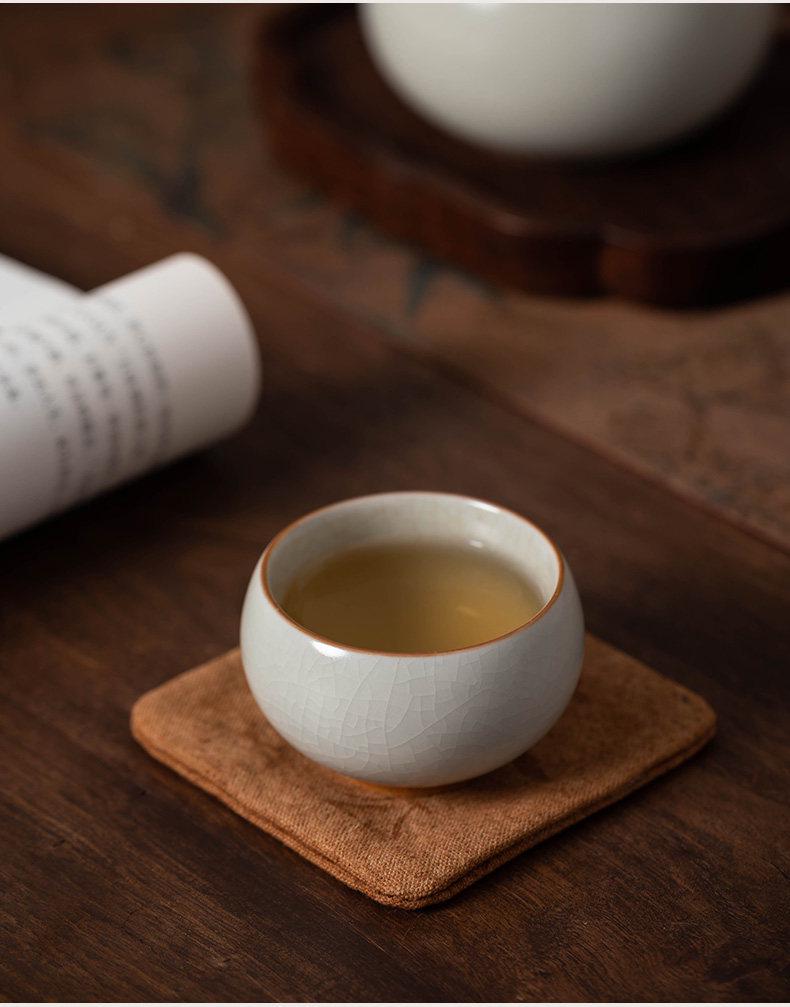 Handmade Ru Kiln Sky Blue Crackle-Glazed Ceramic Teacup for Gongfu Tea