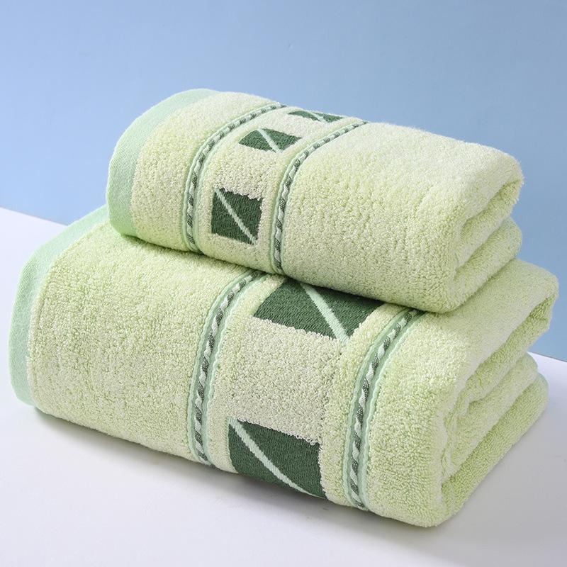 Absorbent, non-shedding bamboo fiber towel: superior to pure cotton towels for bath use.