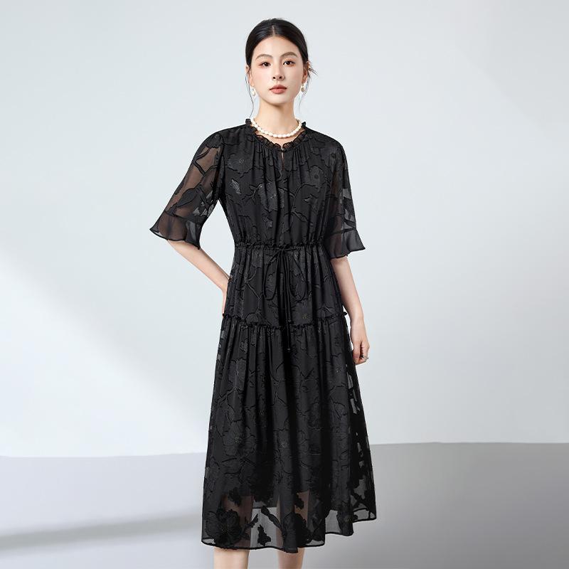 2026 Hangzhou summer heavy silk women, mulberry silk dress women's embroidery V-neck temperament elegant slim casual