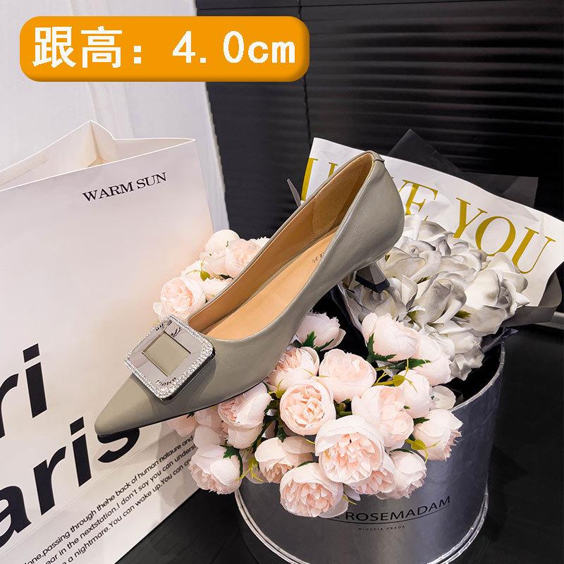

Black temperament high heels women s pointed head with skirt thin heel 2025 new spring and autumn women s shoes soft leather French light mouth single 40 сірий колір