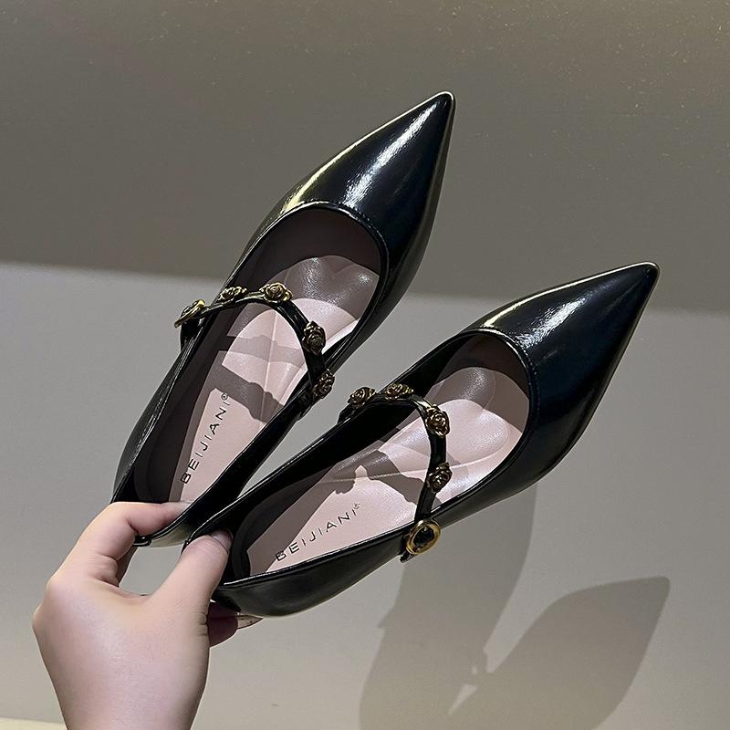 Retro Temperament Small Man Inner Height Increase Single Shoes Women's Slope Heel Pointed Small Leather Shoes Versatile Soft Leather
