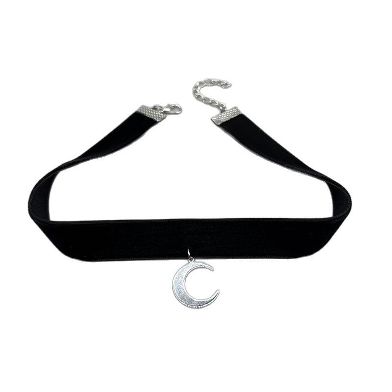 Vintage Dark Subculture Crescent Moon Clavicle Choker Necklace For Women