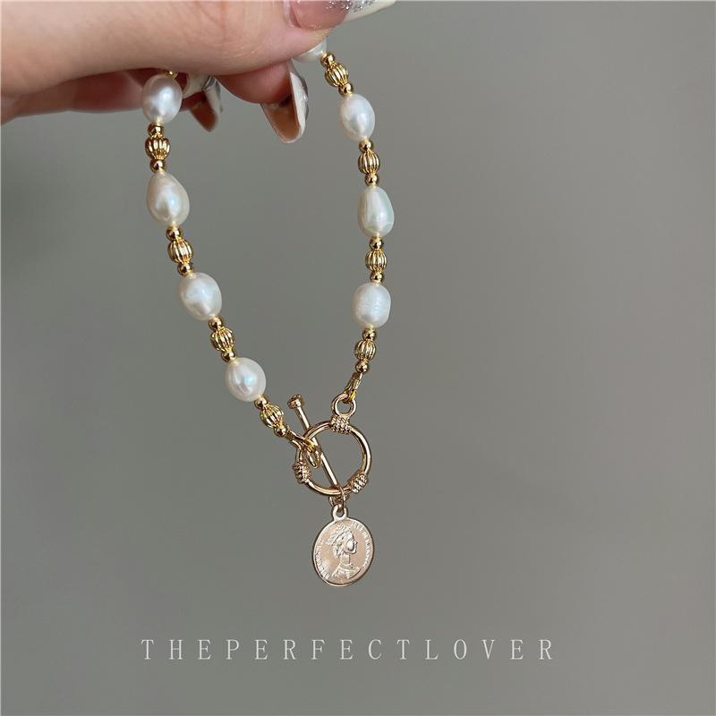 BLINGBY Women's Bracelet Baroque Natural Bracelet New Light Luxury Portrait Round Sign Hand Jewelry Girls Modern Jewelry Gift
