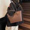 Premium sense large capacity class bag tote bag 2025 new trendy fashion versatile retro shoulder bag