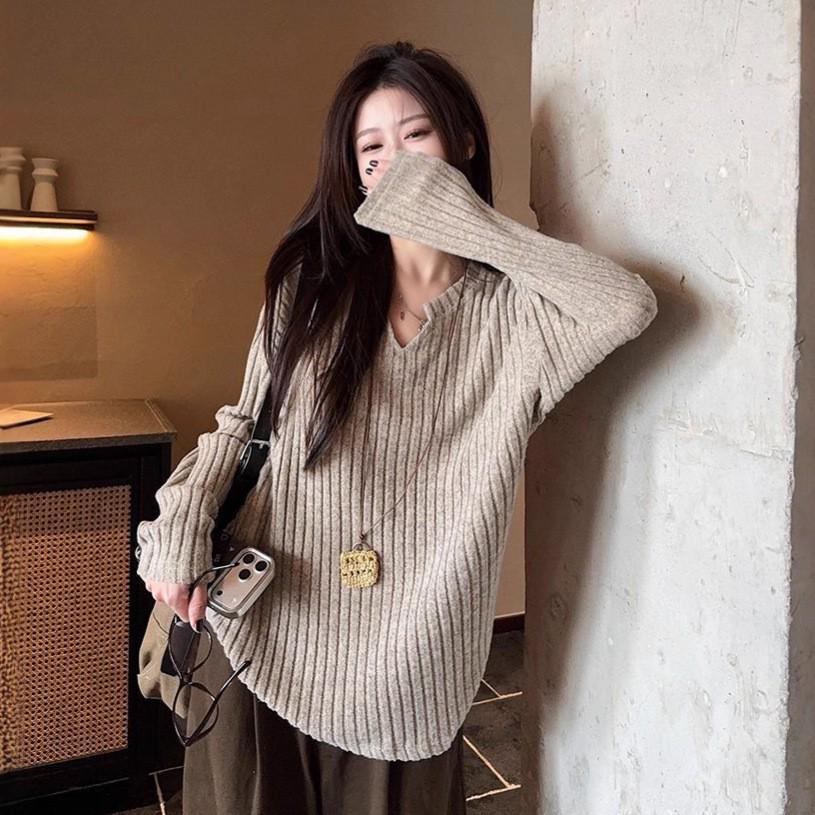 Solid Color Textured Long-Sleeve Women's Base Layer Shirt - Korean Style, Loose Fit for Spring/Autumn