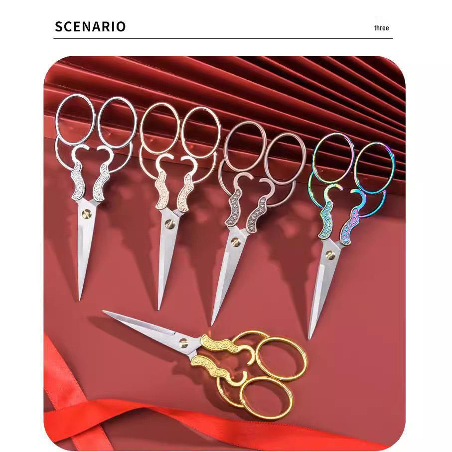 Retro Plum Blossom Zinc Alloy Embroidery and Cross-Stitch Scissors