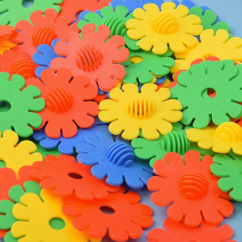 Sunflower Snowflake Interlocking Plastic Building Blocks – Educational Toys for Kindergarten & Classrooms