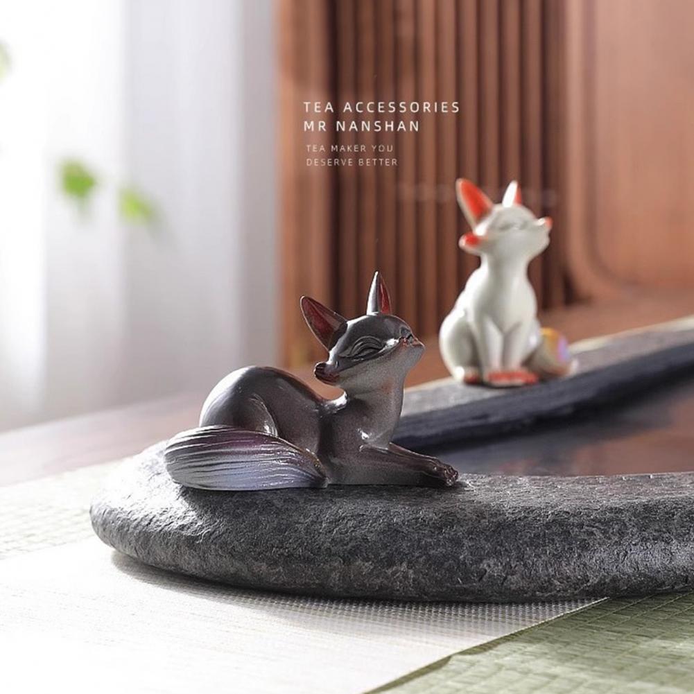 Teatable Teahouse Ornament Handcrafted Color Changing Fox Tea Pet for Good Luck Symbol Teahouse Ornament Resin Feng for Kungfu