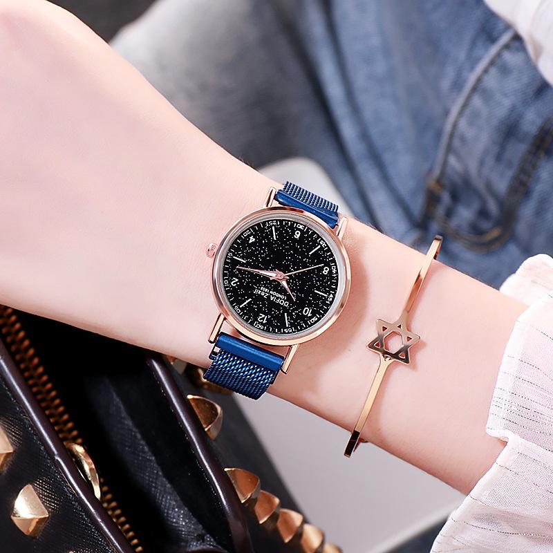 Modische Trendige Damen-Nachtlichtuhr Dekorative Quarz-Zifferblatt Lässiger Stil Roségold Sternenhimmel-Zifferblatt Nicht wasserdicht