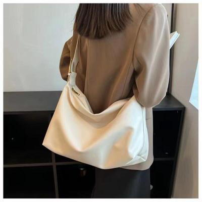 Sacs pour femmes Sacs fourre-tout en cuir souple Nouveaux sacs à bandoulière à la mode Coréen Décontracté Polyvalent Texture Haute capacité Sac à bandoulière