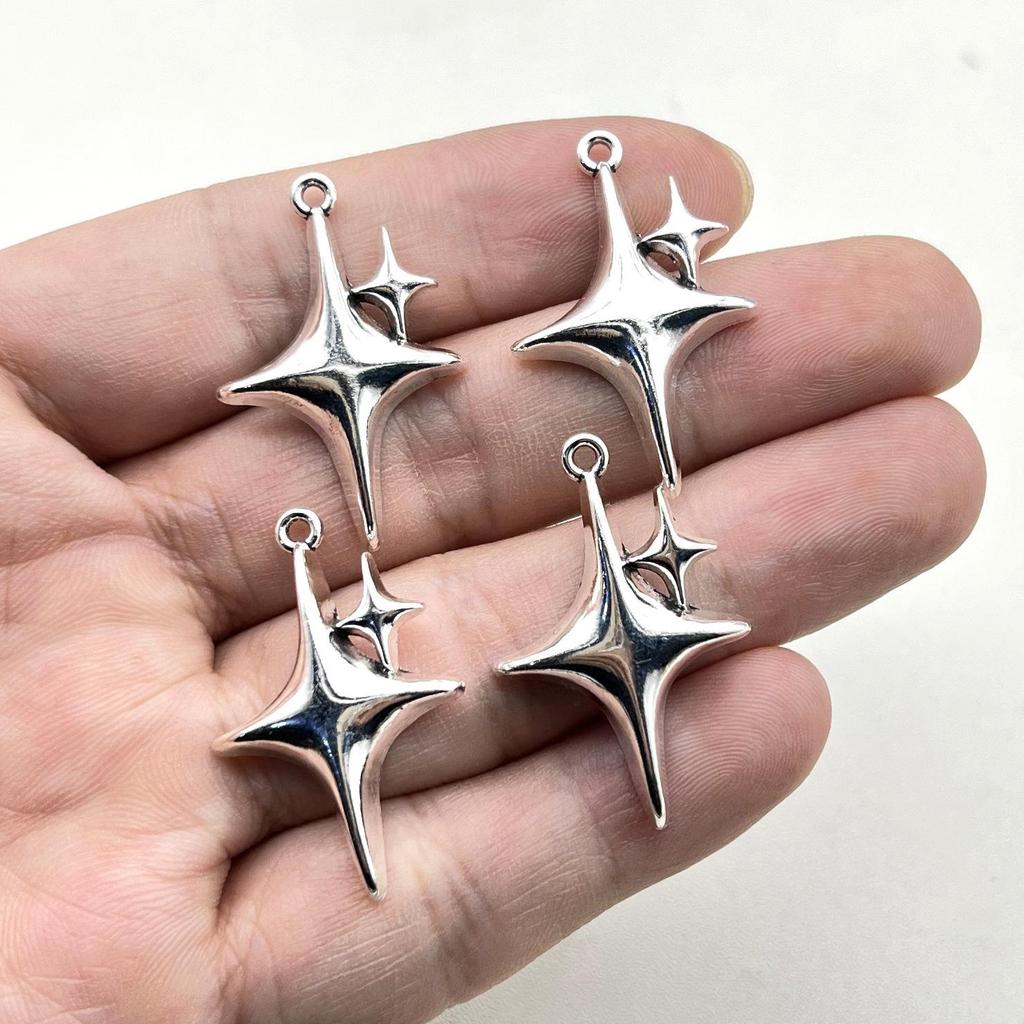 Antique Silver Zinc Alloy Four-Pointed Star Pendant Charm