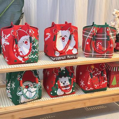 Cartoon Reindeer Santa Claus Knitted Bucket Bag For Women  Large Capacity Portable Handbag Christmas Knitted Gift Bag