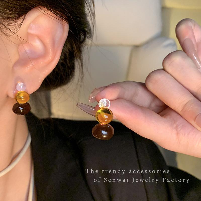 Three-color icy candy stud earrings femininity earrings Maillard versatile ears