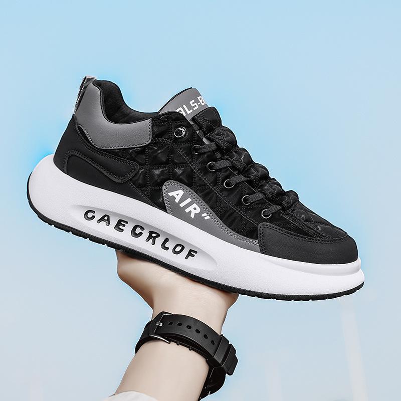 

Модные мужские повседневные кроссовки на толстой подошве, дышащая обувь, осенние мужские туфли без застежек на плоской подошве для ходьбы, модная вулканизированная обувь 2024 года 39 чёрный