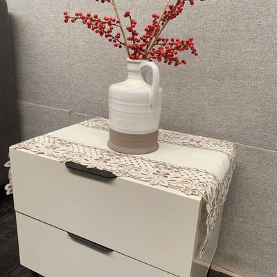 Capa de Mesa de Cabeceira, Toalha de Mesa Bordada Simples de Poliéster Estilo Nórdico, Capa Multifuncional com Recorte Manual
