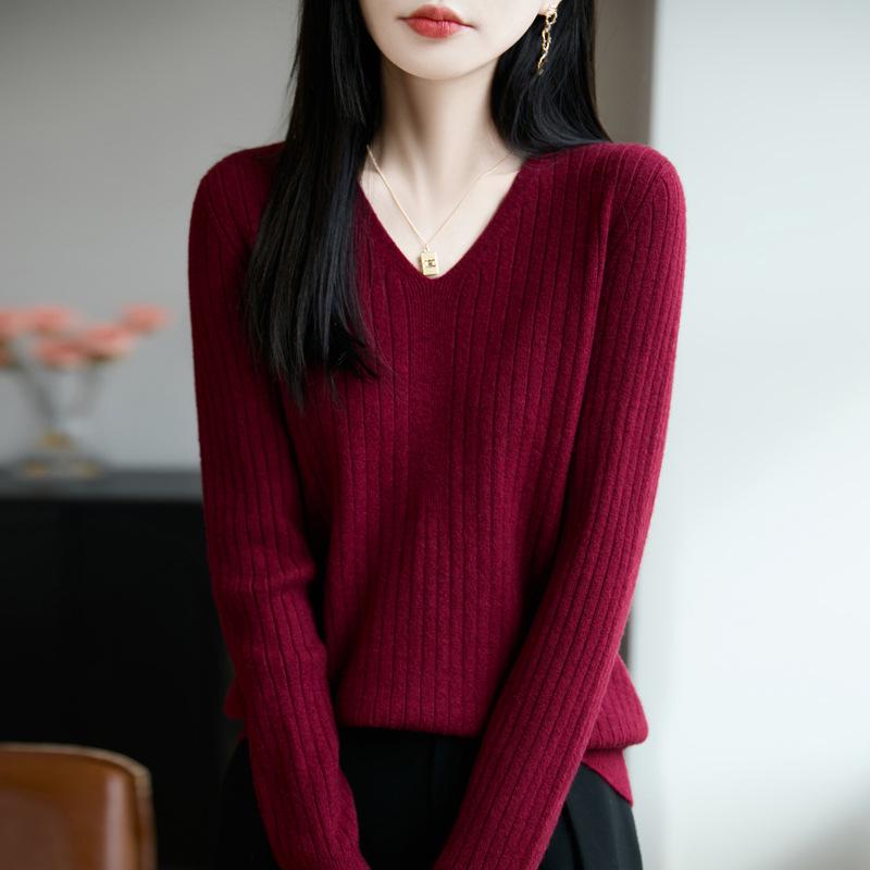 Women's V-Neck Ribbed Knit Sweater - Slim-Fit Long-Sleeve Top for Autumn/Winter 2025