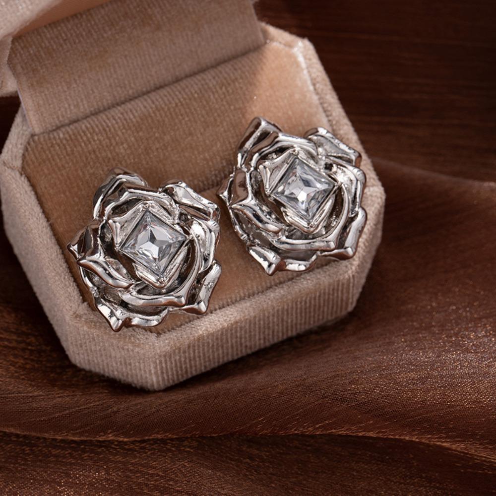 Retro Luxury Inlay Zircon Multi-layered Stereo Metal Rose Flower Stud Earrings Women's Exaggerated Charm Stainless Steel Jewelry
