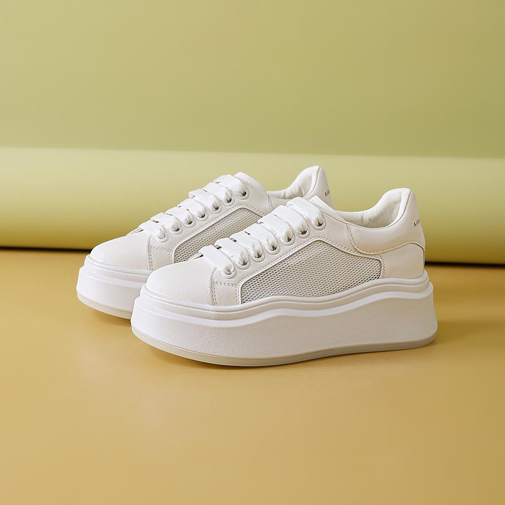 Thick-soled Inner Height-increasing Board Shoes Women's Spring New Leather Wavy-soled White Shoes Muffin Sports and Leisure Shoes