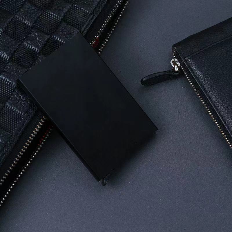 Automatický nerezový držák na kreditní karty Muži Slim Anti Protect Cestovní ID karty Držák na ID karty Ženy Peněženka RFID Kovové pouzdro Porte Carte
