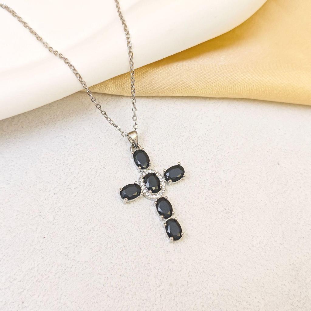Women's Gold-Plated Copper Necklace: Luxury Fu Lu Pendant Clavicle Chain - Versatile Fashion Accessory